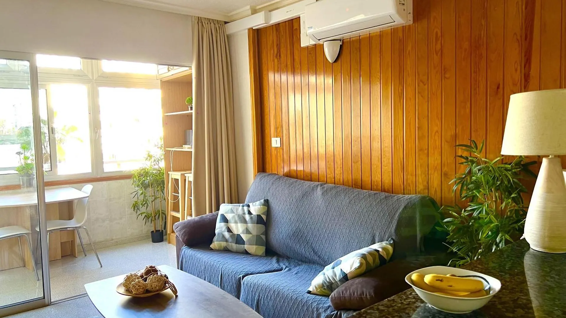 Beautiful 2-Bed Apartment In Maspalomas Near Yumbo 0*, Maspalomas (Gran Canaria)