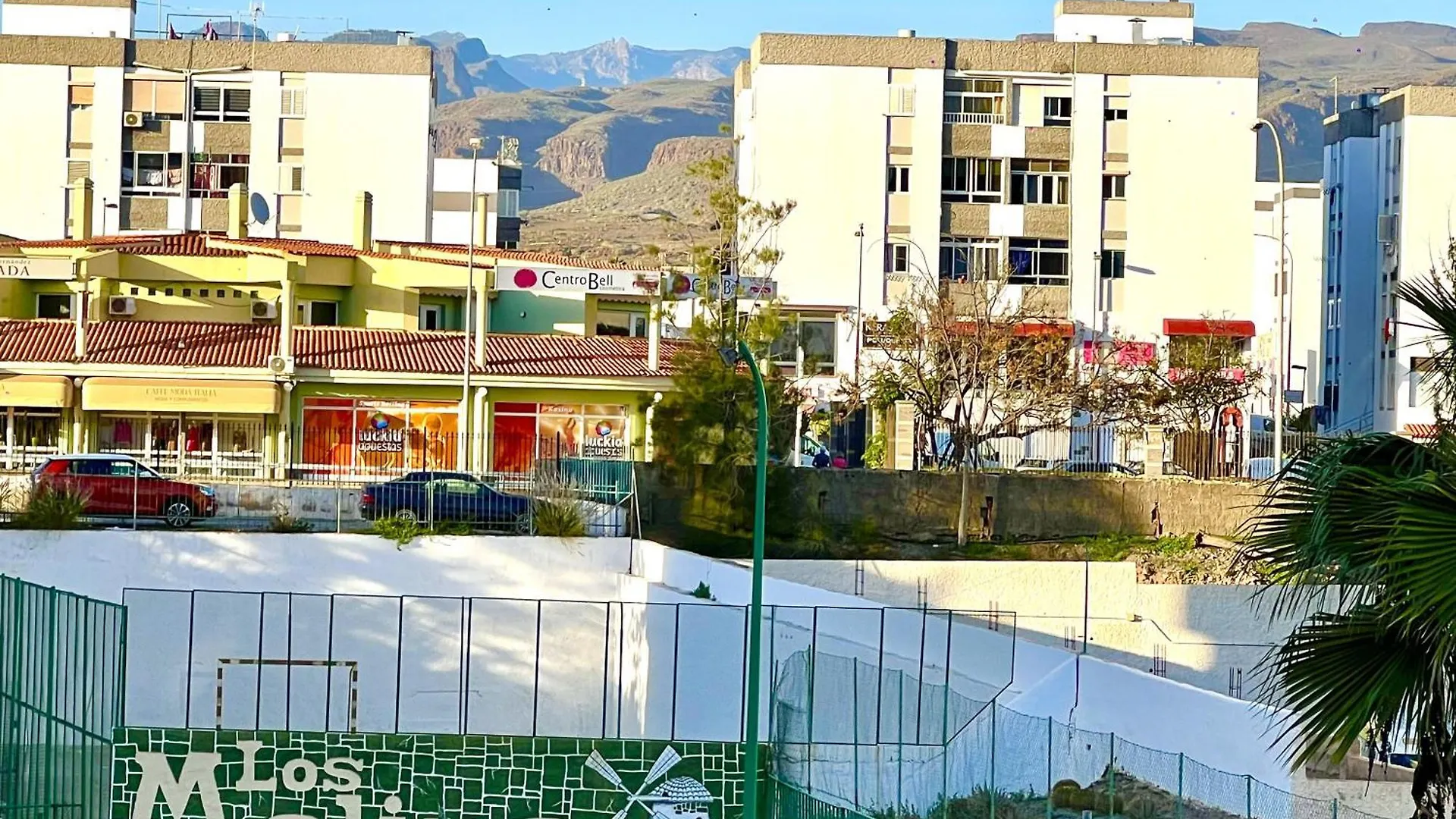 Beautiful 2-Bed Apartment In Maspalomas Near Yumbo Spain